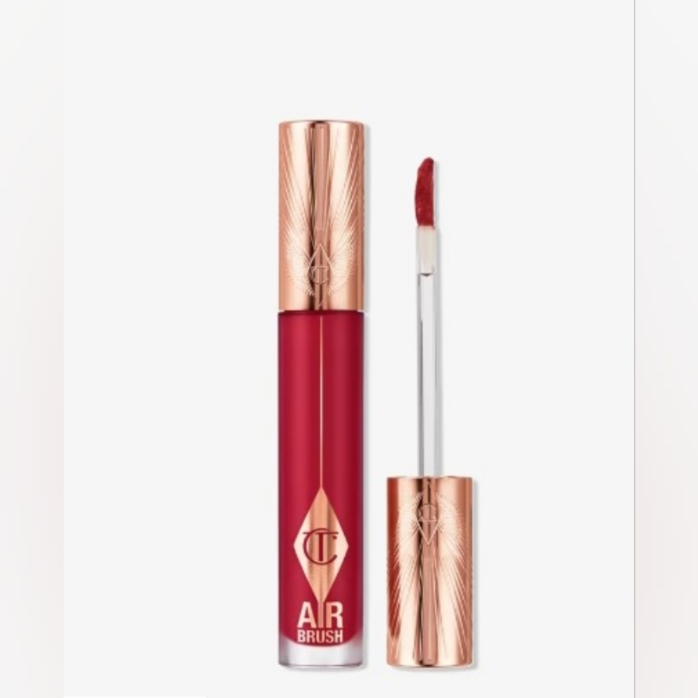 Charlotte Tilbury Airbrush Flawless Lip Blur